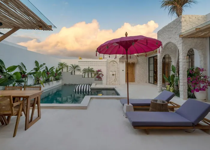 Cosmo - By Yolla Hospitality Villa *